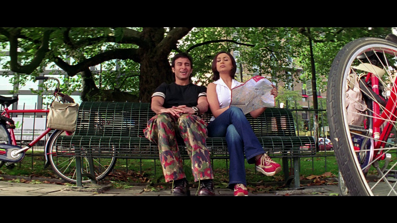 Hum Tum (2004) WEB-DL Hindi 1080p AVC AAC 2.0.mkv.0000